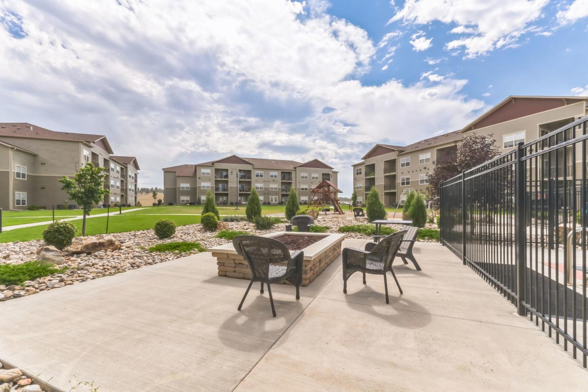 Luxurious 1 Bed 1 Bath Apartment At The Meadows-Pet Friendly Rapid City Exterior photo